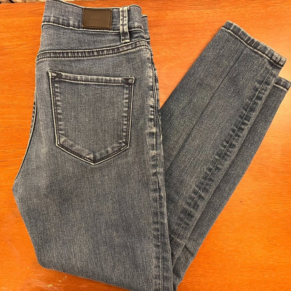 BDG - High Rise Twig Grazer Medium Wash Jeans, Size 26W 26L